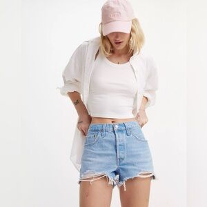 EUC Levi’s Jean shorts